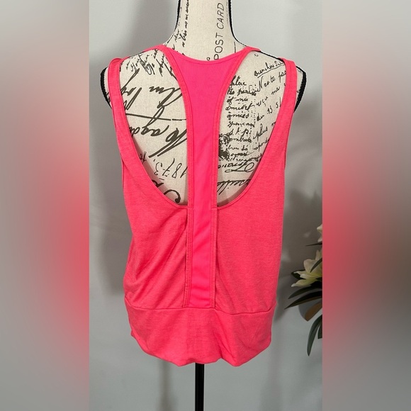 Nike Pink Relaxed Sleeveless Tank Top🌷 - Picture 3 of 10